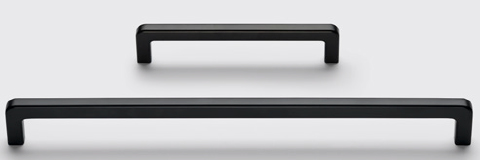 #226 - Schwarz gepulvert